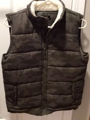 Lee Camo Vest Ladies  Sherpa Collar  Size Large • $20