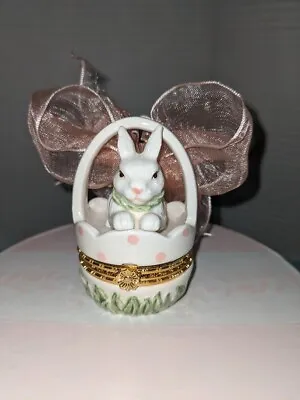 Ceramic White Bunny In A Basket Hinged Mud Pie 1999 Cute Box Included! • $15.99