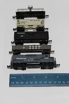 Lot Of N Scale:Southern Pacific Locomoive (dummy)No 418 & Other Cars • $25