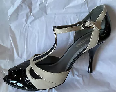 Via Spiga Vintage Patent Leather Shoes In Black Ivory Perforated Accent 9 Brazil • $48.98