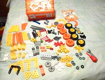 £4 • Buy Collection Of Meccano In An Orange Box With Instructions