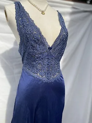 Vintage 1950s Dress Slip| Vintage Royal Blue Lace Slip 50s Mid Century Size L • $65