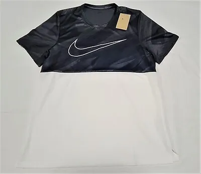 Nike Men's Sportswear Multi Sports Training Shirt DR8803-060 Black White • $16.24