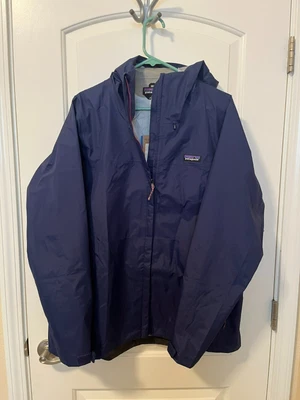 $135 • Buy Women's PATAGONIA Torrentshell 3L Jacket Raincoat SOUND BLUE (SNDB) - Size XL