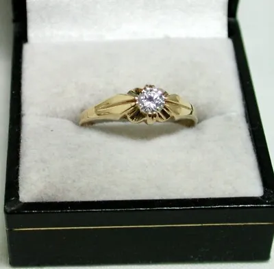 Gents / Ladies 9ct Gold Cubic Zirconia Solitaire Ring Size R - 21846 • £78