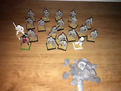 20 Warhammer Old World Empire Swordsmen Plastic With A Bunch Of Shields • £11.50