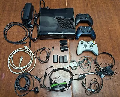 Xbox 360 S (1439) Console 250GB Bundle 3 Controllers 4 Headsets Turtle Beach • $95.87