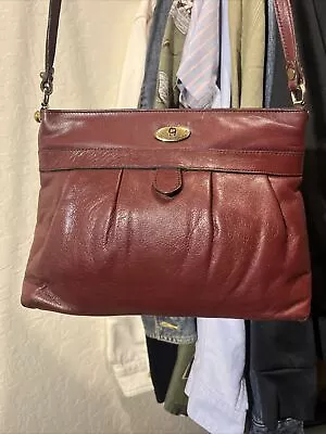 Vintage Etienne Aigner Burgundy Oxblood Leather Classic Hand Bag • $14.95