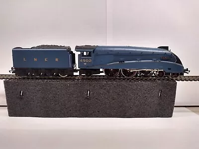 Hornby ROO Gauge R372 A4 Class 'Seagull 4902' 4-6-2 LNER Locomotive & Tender • £39.99