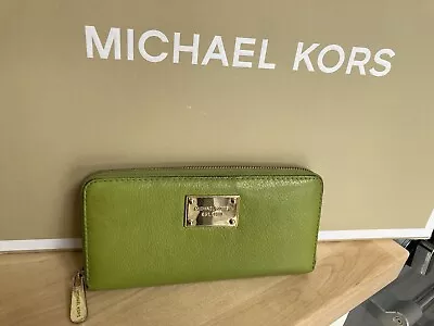 Michael Kors Jet Set Apple Pear Green Pebbled Leather Purse Wallet Large Gold • £19.99