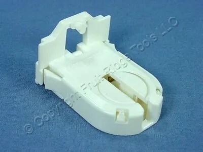 Leviton T-8 T-12 Fluorescent Light Socket Lamp Holder .91  660W 600V 23661-SWP • $7.12