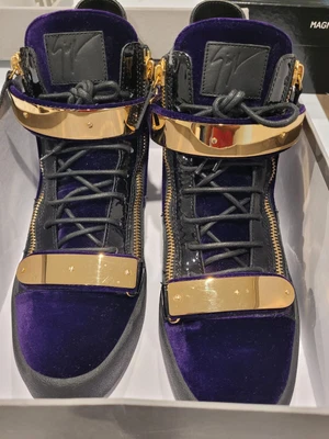 $250 • Buy Giuseppe Zanotti Sneakers Men 45 US