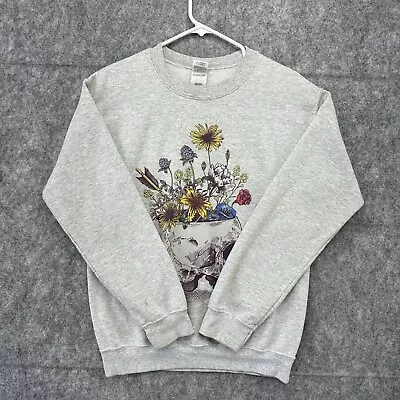 Goth Sweater Mens Small Gray Floral Skull Graphic Pullover Sweatshirt 90s • $3.46