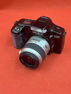 Minolta Maxxum 5000i 35mm SLR Film Camera • $19.95