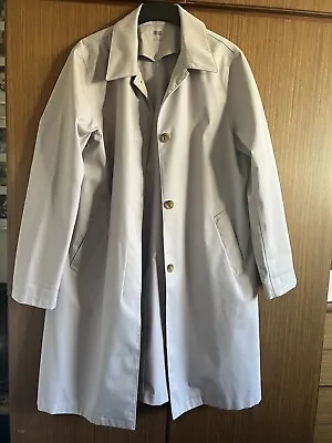 Beautiful Uniqlo Ladies Beige Rain Coat Mac Size L With Deep Pockets. VGC. • £29