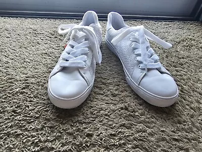 Tommy Hilfiger Leather White Women's Athletic Shoes Sneakers TWLEXX-R Size 8 • $14.99