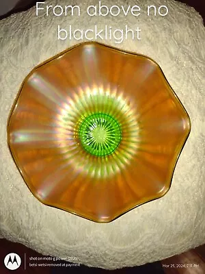 Stunning 7.5  Vintage Iridescent Uranium Glass Ruffled Bowl Glows!! • $26
