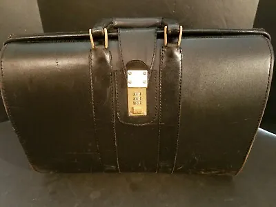 Vintage Black Leather Case Doctor's Bag Or Briefcase 18x13x6  W/Combination Lock • $100