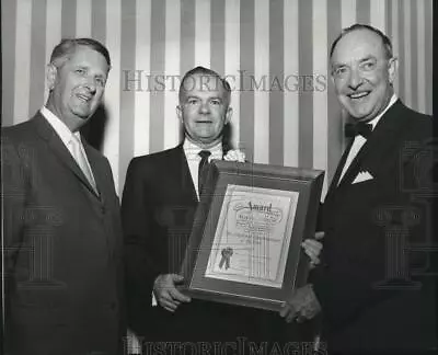 1964 Press Photo Arthur D Chipman President Of Goodwin Moving & Storage Co • $19.99