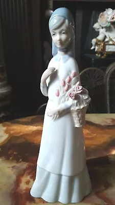 Porcelanas Miquel Requena Valencia Lady / Girl Porcelain Figurine Made In Spain • £9.90