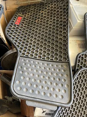 $100 • Buy VW Golf GTI HD Rubber Floor Mats MK5 00-05? OEM  Hexagon Pattern
