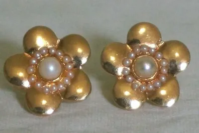 £7 • Buy Vintage 80s Daisy Earrings Clip Gold Colour And Pearl 2 Cm Diam
