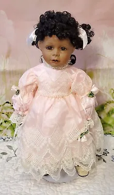 $32.50 • Buy World Gallery Val Shelton “Whitney” Doll 18” Excellent Pre Owned Condition
