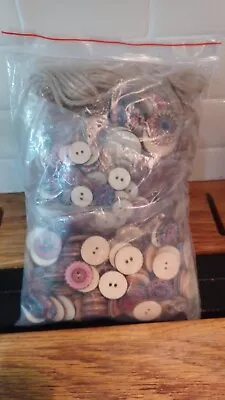 Wood Buttons Mixed-Colour Round 25mm 2-Hole Pack With 500 Buttons • $25.99