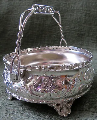 Victorian Meriden Silver Co Quadruple Plate Silver Plate Basket Nut Bowl  • $60