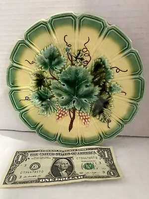 Vintage Majolica Sarreguemines 7 3/4” Plate Grapes And Leaves Vibrant Colors • $39