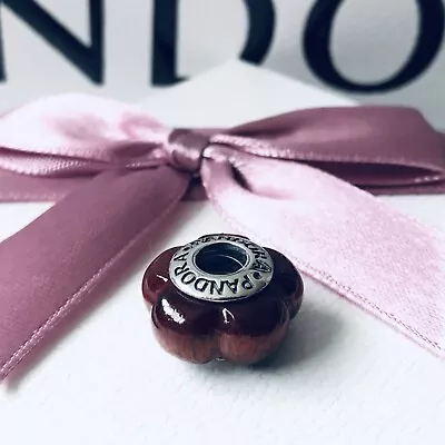 Genuine PANDORA Sterling Silver MUIRACATIARA Wood Scalloped Flower Charm NEW • £39.95