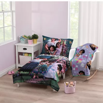 Disney Encanto 3 Piece Toddler Bedding Comforter Set • $27