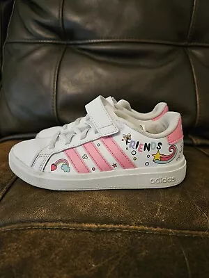 Adidas Minnie Mouse Shoes • $10.40