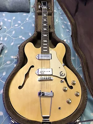 EPIPHONE DOT SEMI HOLLOW MAPLE ELECTRIC GUITAR SERIAL # EE070108955 With Case • $650