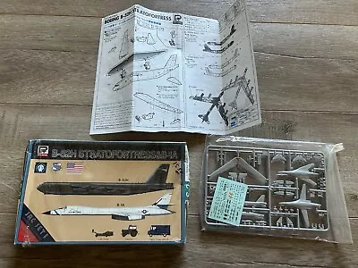 Vintage Pit Road Model Kit B-52H Stratofortress B-1A Open Box/Unbuilt • $19.95