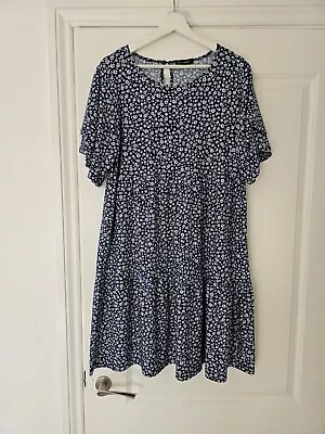 Lovely Summer Dress Size 16. QED London • £8.49