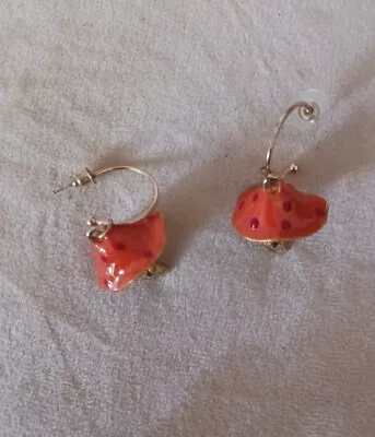 Women Girls Mushroom Dangle Earrings Piercing  • $5