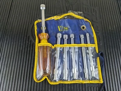 $24.95 • Buy #au271  Vaco Handles 90-1 W/6 Shafts