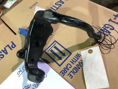 $350 • Buy 1 VW BUS FRONT SPINDLE / Knuckle 1968-1979 Good Used  Choose One Spindle 211-405