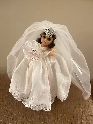 Madame Alexander 8  Bride Doll Occasions? Brunette Brown Eyes Lovely Lace Gown • $22.99