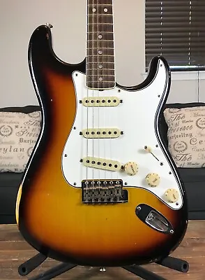 $3400 • Buy 2019 Fender Custom Shop '67 Relic Stratocaster ~ 3 Color Sunburst