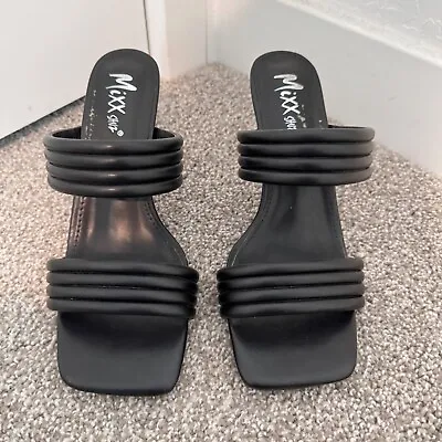 Mixx Shuz Rosetta Faux Leather Strap Heels Open Square Toe Sandals Black 6.5 • $20.88