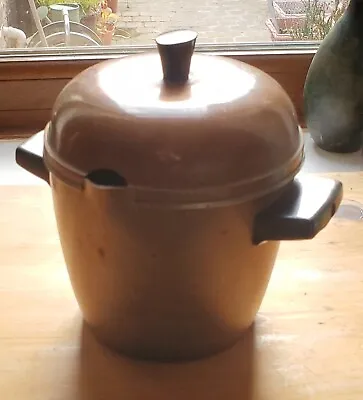 Vintage Copper Cooking Pot With Bakelite Handles • £13