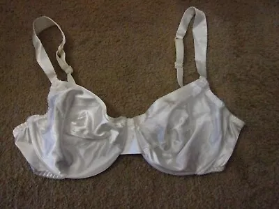 VINTAGE BESTFORM White Unlined Satin Full Coverage Underwire Bra Size 38B • $9.99