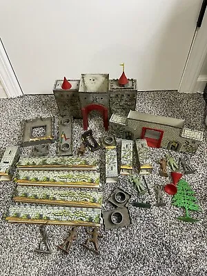 Vintage 1956 MARX Robin Hood Castle Set  W/ Figures And Acessories • $110.49