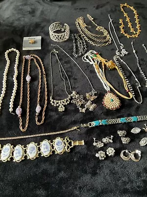 Vintage Womens Jewelry Wearable Lot 20+ Piece Lot • $5