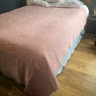 Vintage MATELASSE Queen Quilt Coverlet Bedspread Scalloped Edge Rose Pink 84” • $45