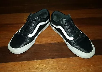 VANS OFF THE WALL: Old Skool Zip Leather Sneaker - BLACK [MEN US 6/WOMEN US 7.5] • $30.99