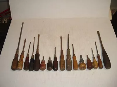 Lot Of 16 Wooden Handle Screwdrivers Vintage Old Tools • $27.95