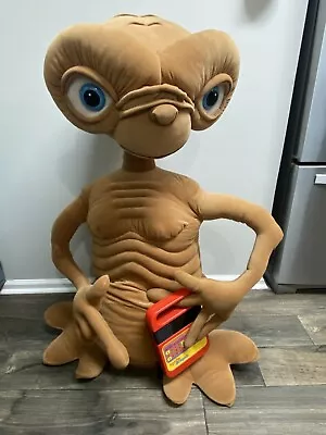 2002 20th Anniversary E.T. Extra-Terrestrial Life Size Plush From Toys R Us 42” • $499.77